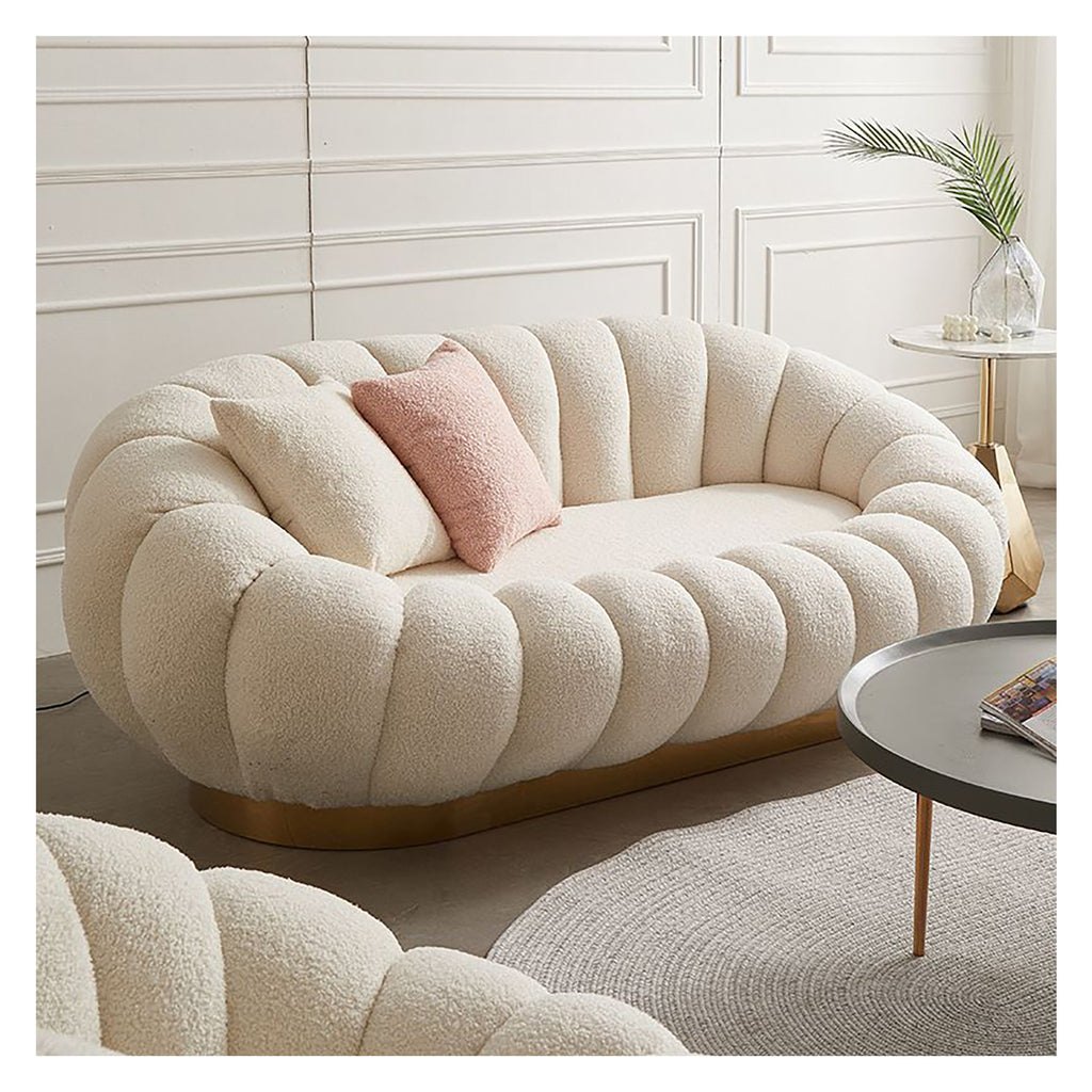 Canapé Aura elegance offrant confort élégant et design moderne