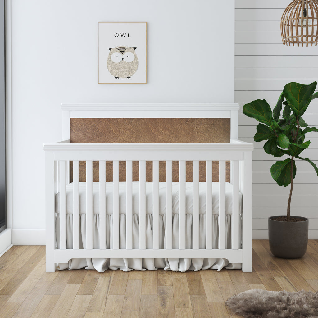 Lit de bébé évolutif Isabella, Blanc et Bois Noyé